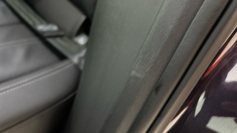 AUDI Q4 scuff