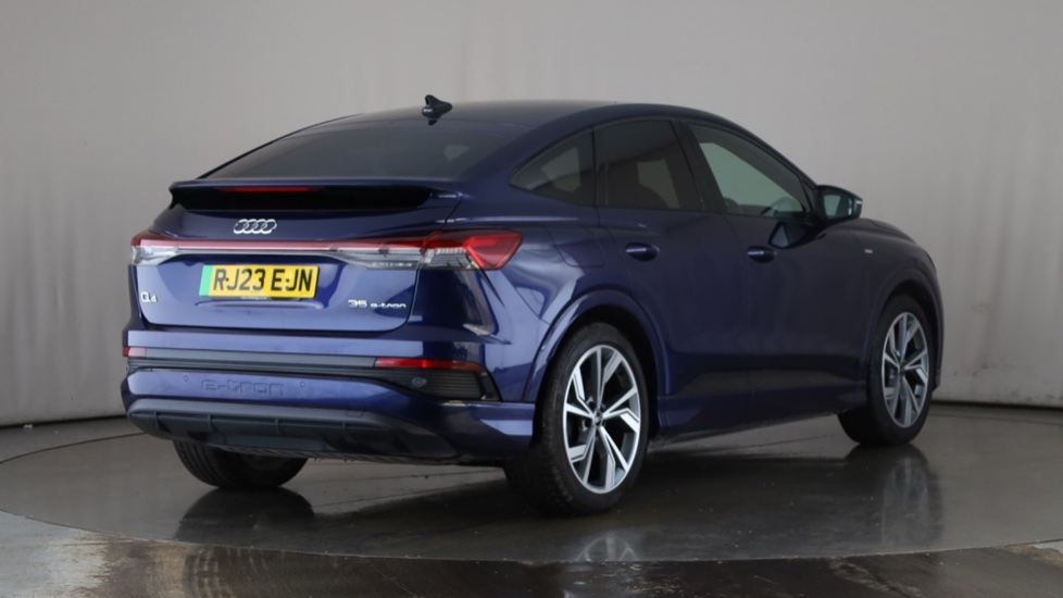 AUDI Q4 Image 5