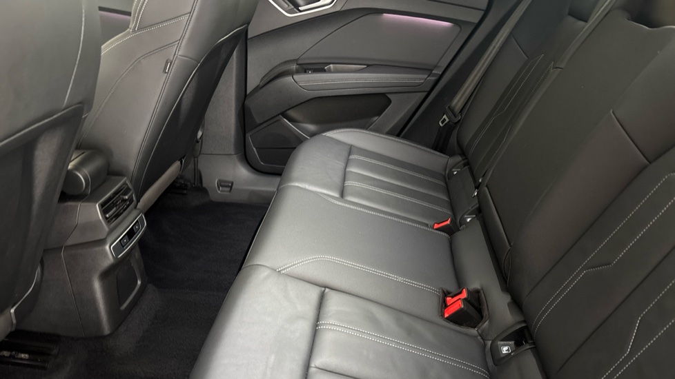 AUDI Q4 Image 14