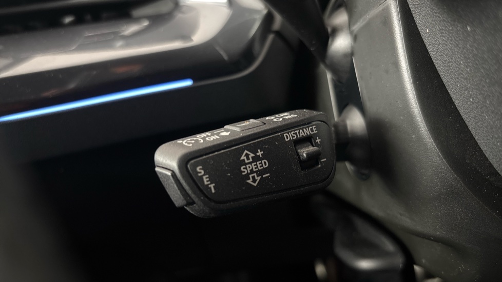 AUDI Q4 cruise control