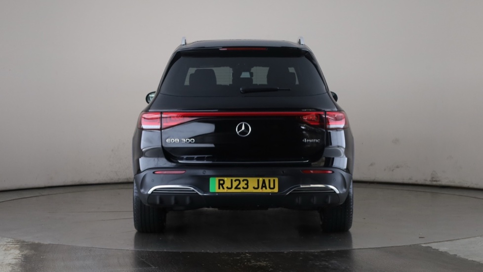 MERCEDES EQB Image 4