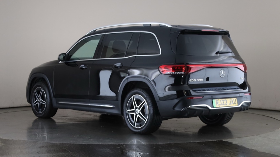 MERCEDES EQB Image 3