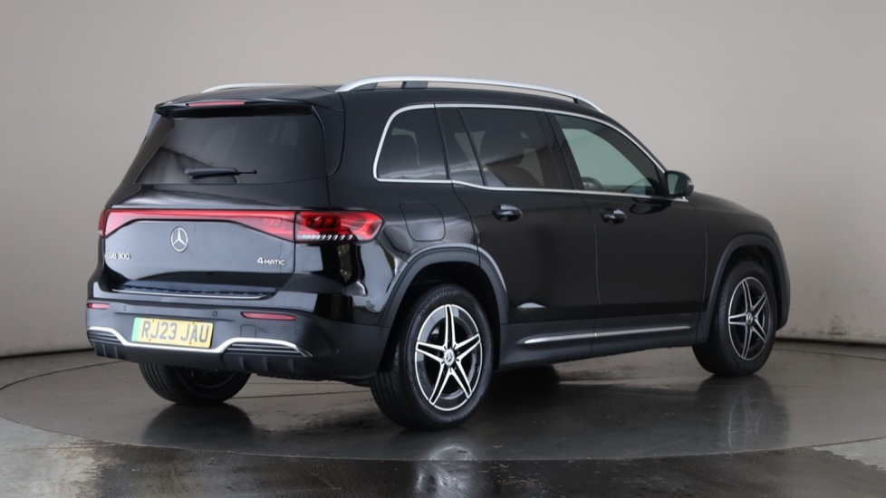 MERCEDES EQB Image 5