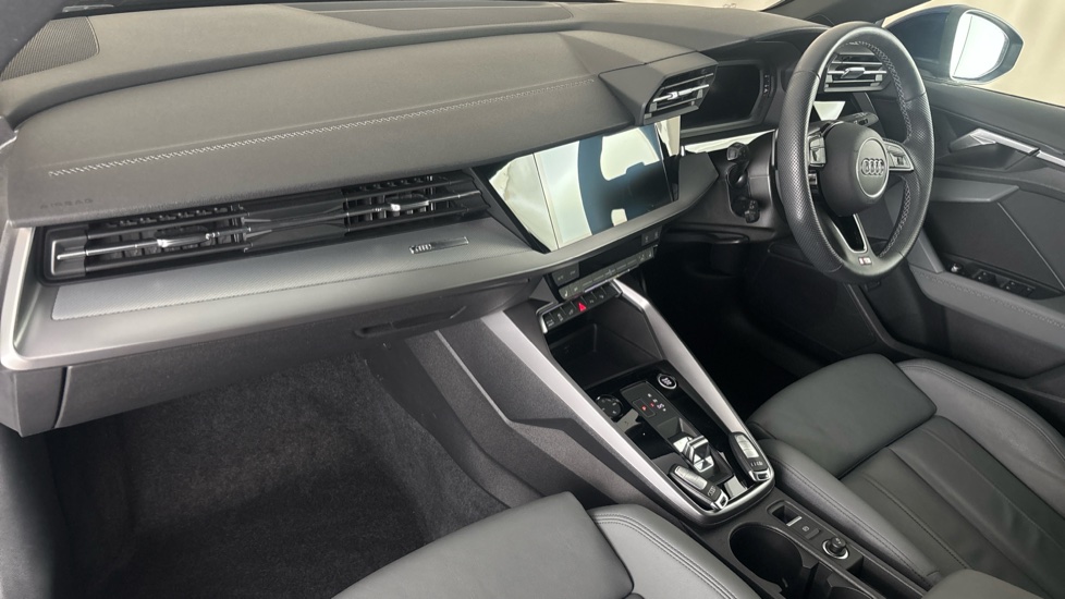 AUDI A3 Image 10