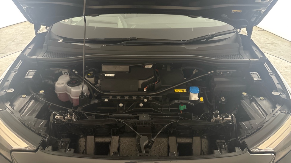 AUDI Q4 Image 16