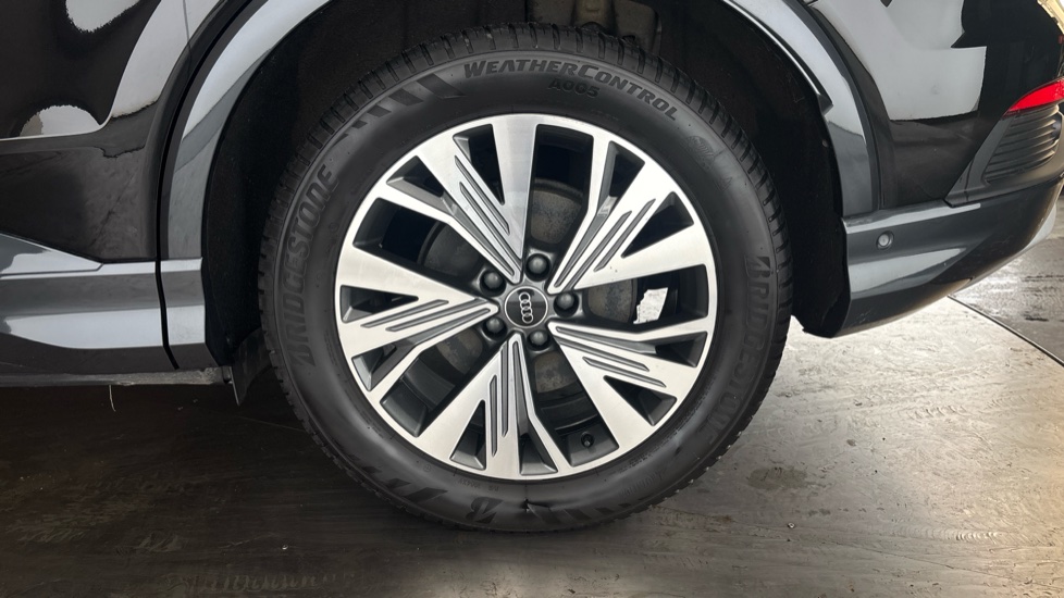 AUDI Q4 Image 18