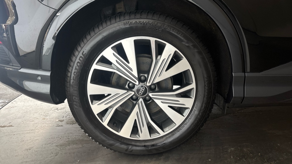 AUDI Q4 Image 19