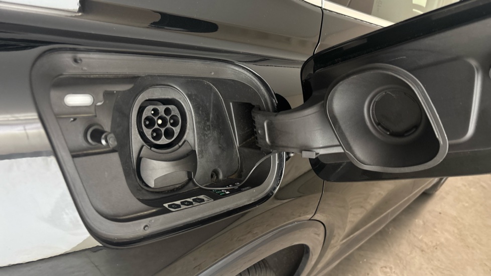 AUDI Q4 Image 21