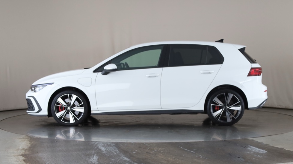 VOLKSWAGEN GOLF Image 2