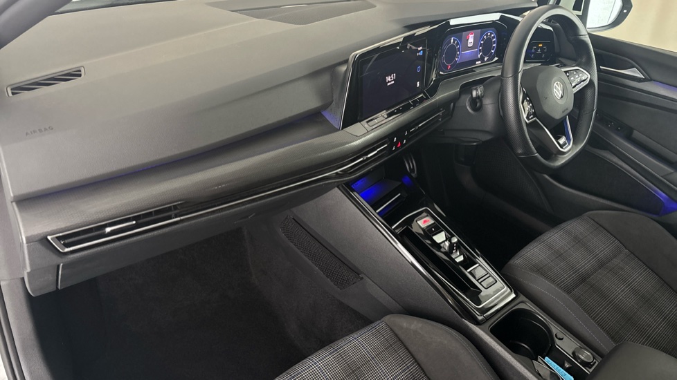 VOLKSWAGEN GOLF Image 10