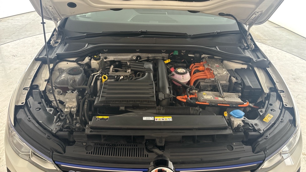 VOLKSWAGEN GOLF Image 16