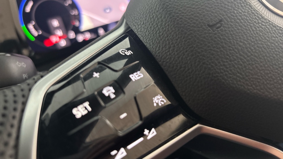 VOLKSWAGEN GOLF cruise control