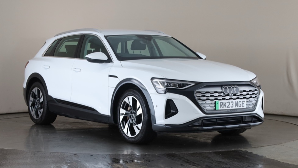 AUDI Q8 Image 7