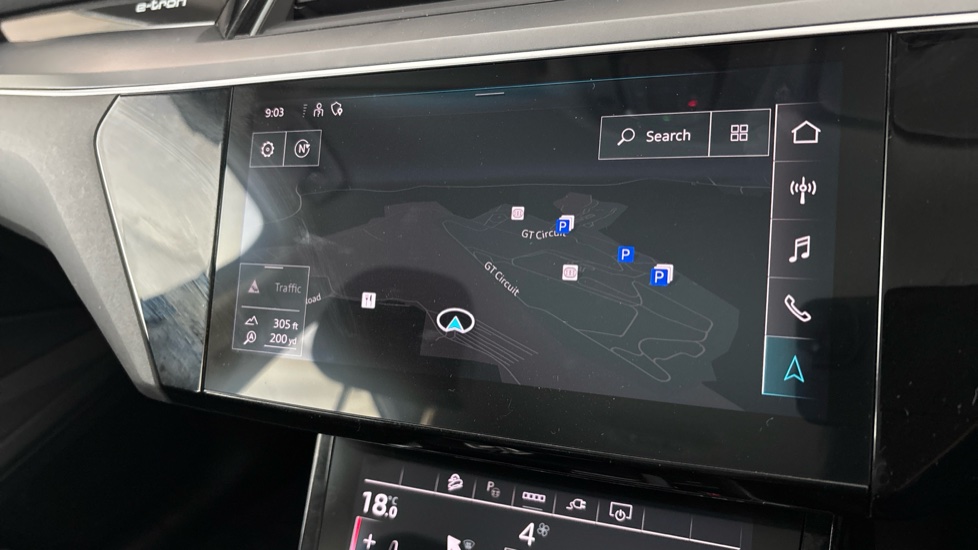 AUDI Q8 Image 12