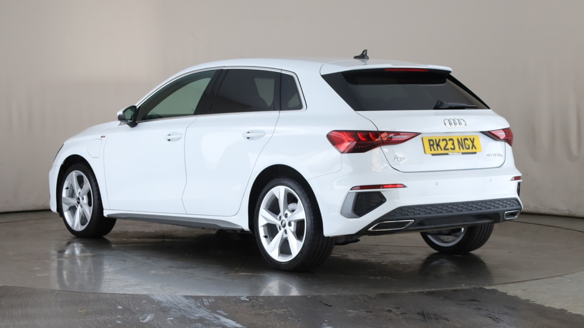 40 TFSI e S line 5dr S Tronic