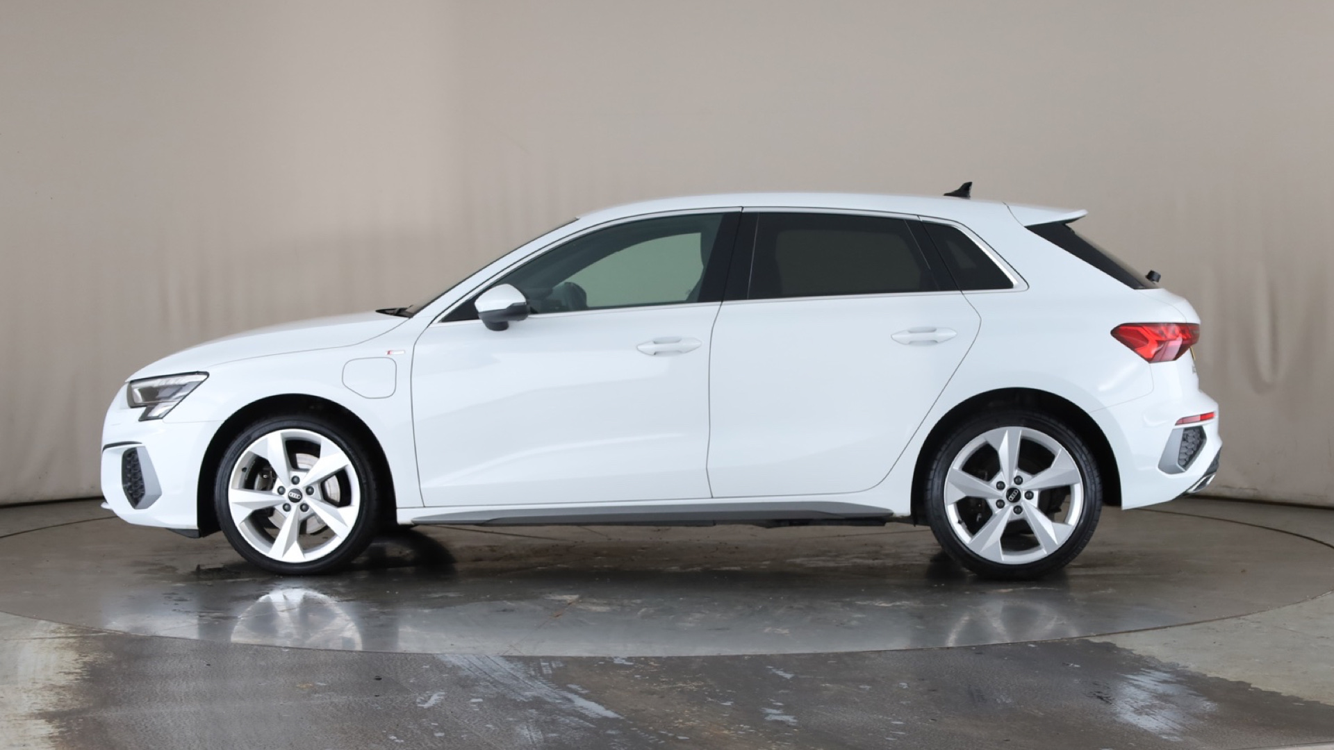 40 TFSI e S line 5dr S Tronic