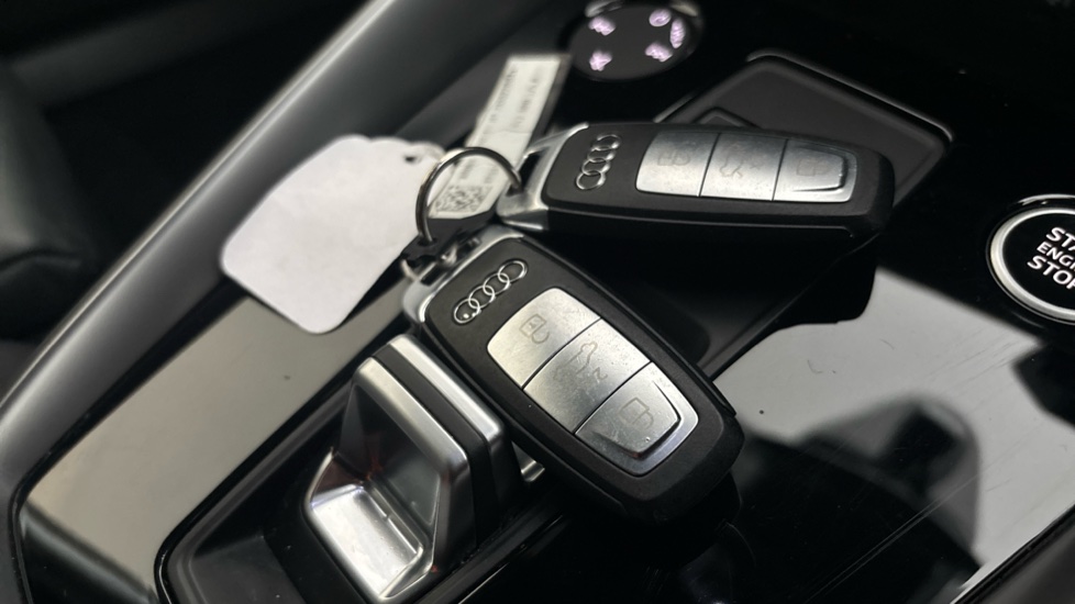AUDI A3 2 keys