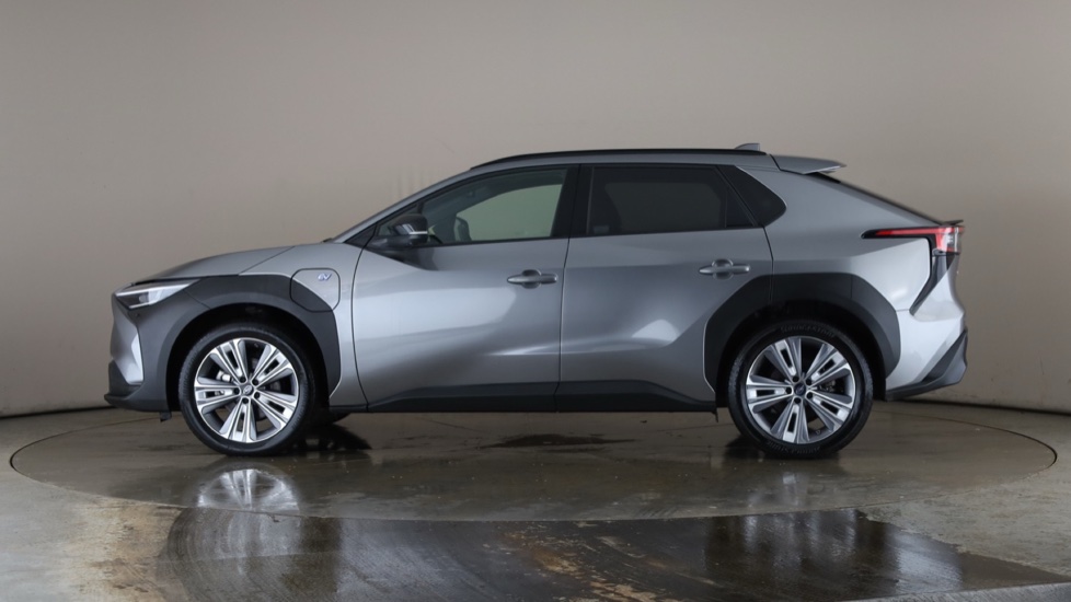 SUBARU SOLTERRA Image 2