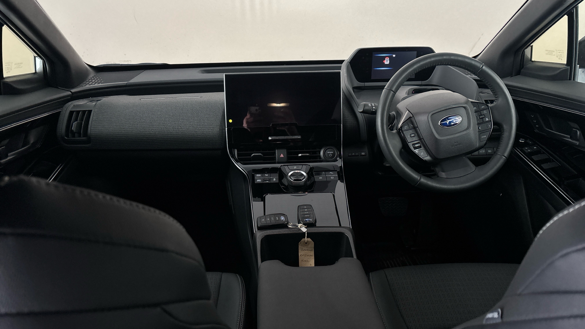 4058251 150kW Touring 71.4kWh 5dr Auto AWD