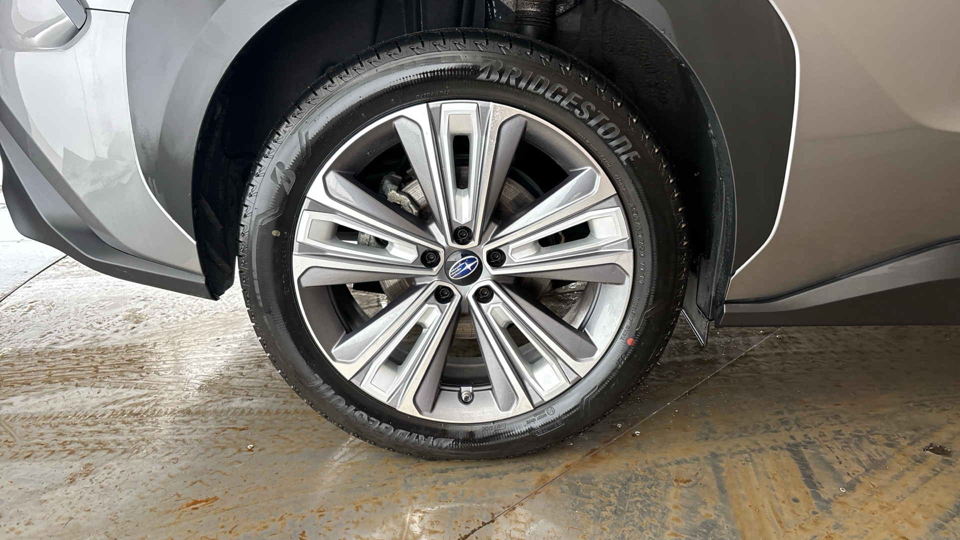 4058251 150kW Touring 71.4kWh 5dr Auto AWD