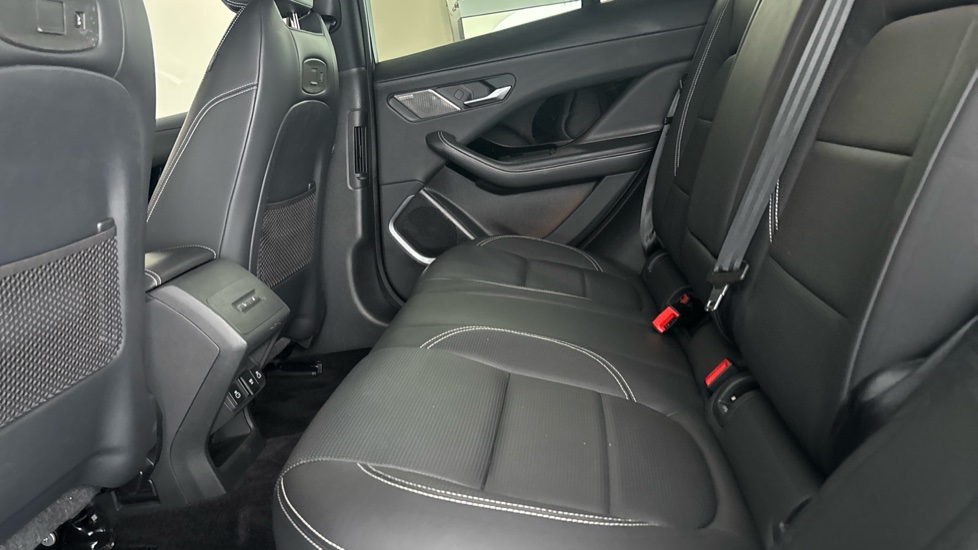 JAGUAR I-PACE Image 14