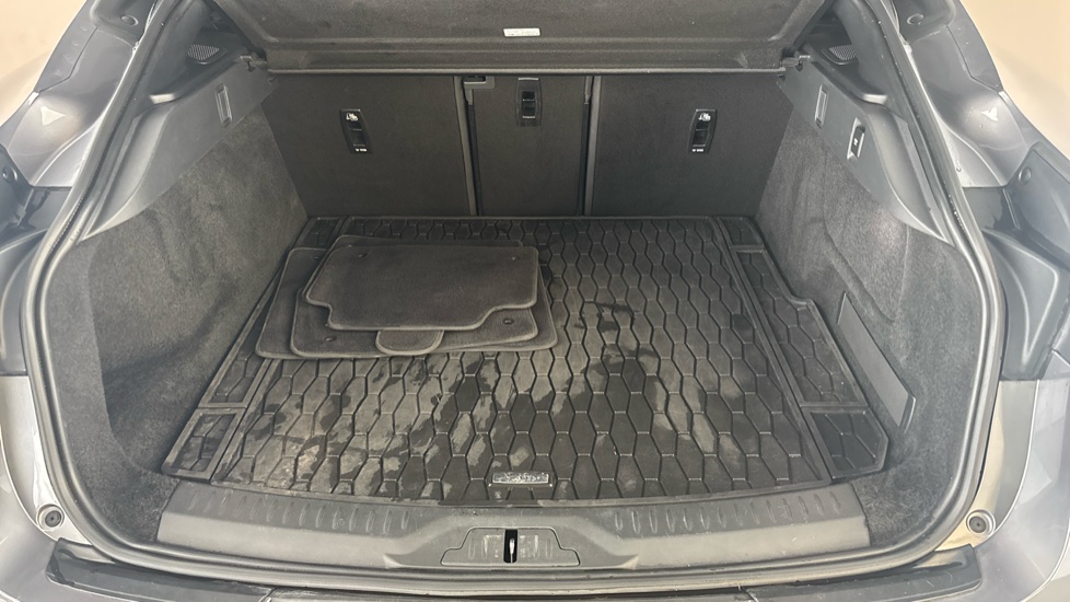 JAGUAR I-PACE Image 15