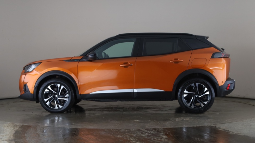 PEUGEOT 2008 Image 2