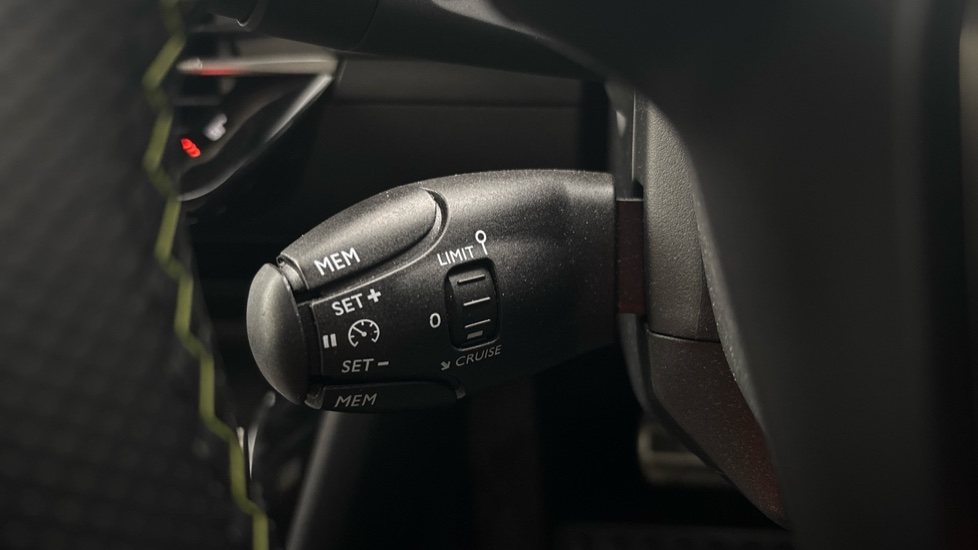 PEUGEOT 2008 Cruise control