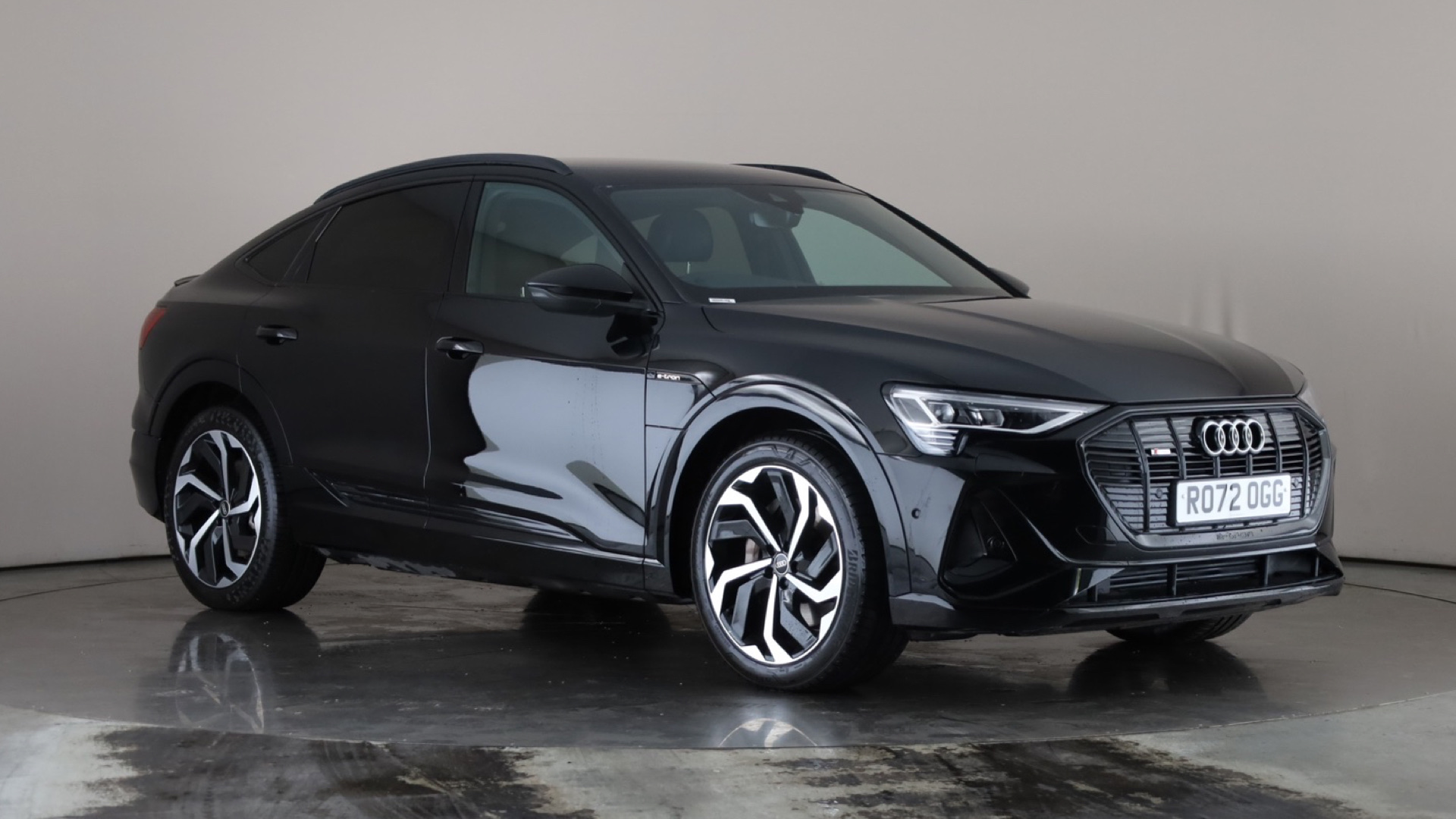 4049871 230kW 50 Quattro 71kWh Black Edition 5dr Auto