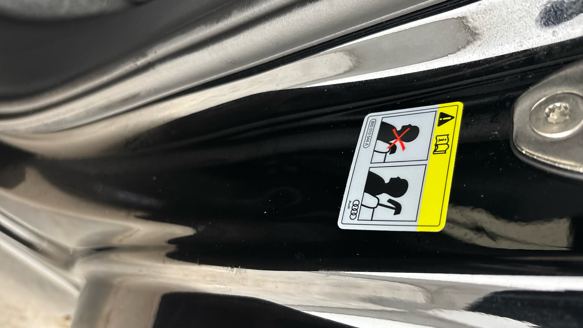 4049871 230kW 50 Quattro 71kWh Black Edition 5dr Auto