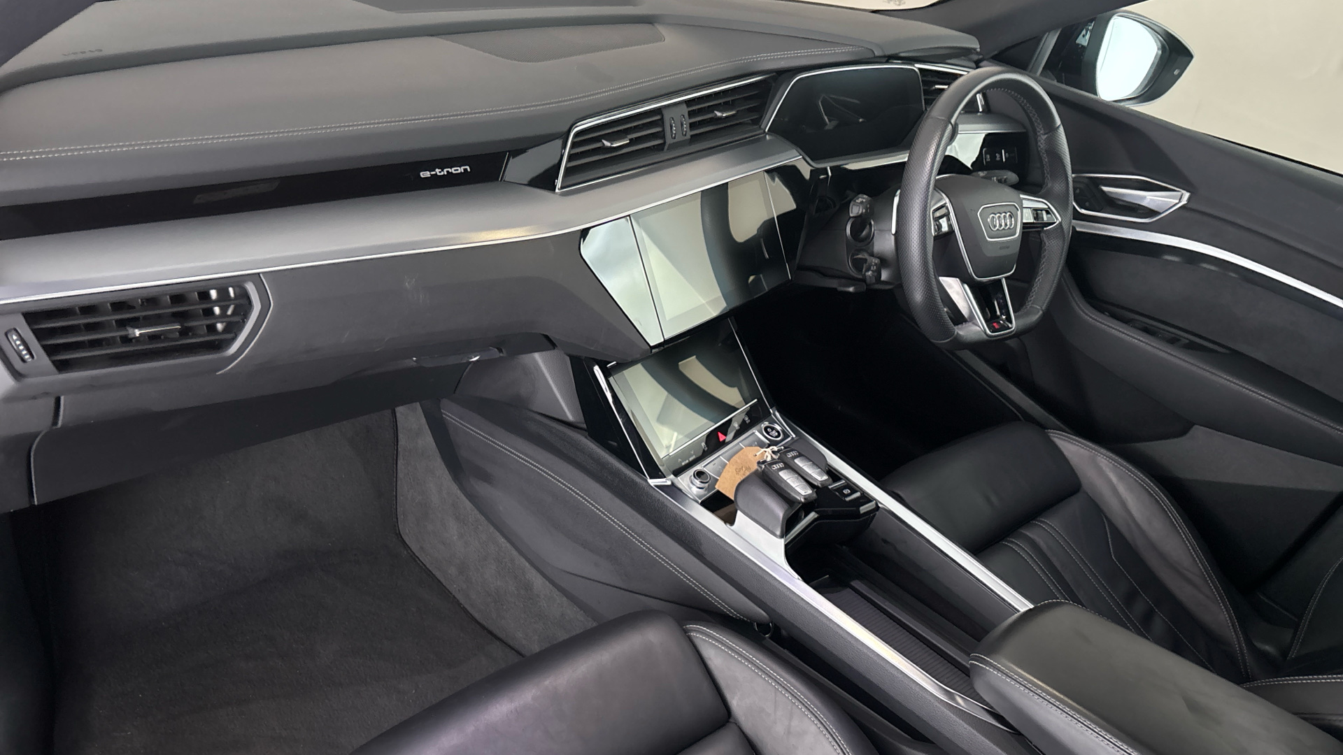 4049871 230kW 50 Quattro 71kWh Black Edition 5dr Auto