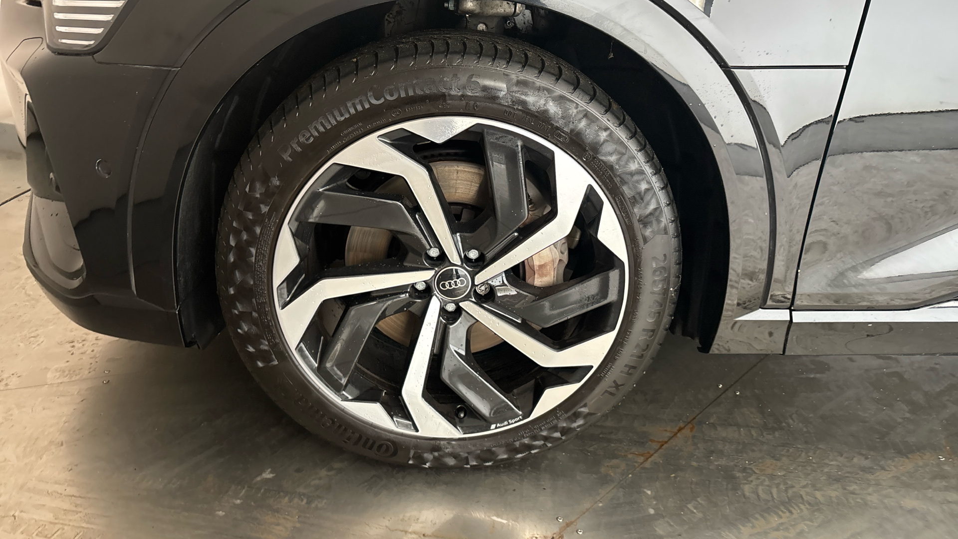 4049871 230kW 50 Quattro 71kWh Black Edition 5dr Auto