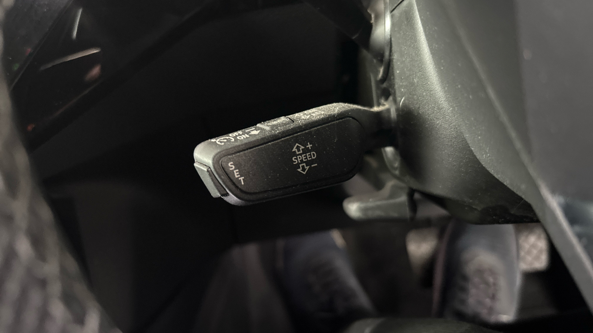 4049871 230kW 50 Quattro 71kWh Black Edition 5dr Auto