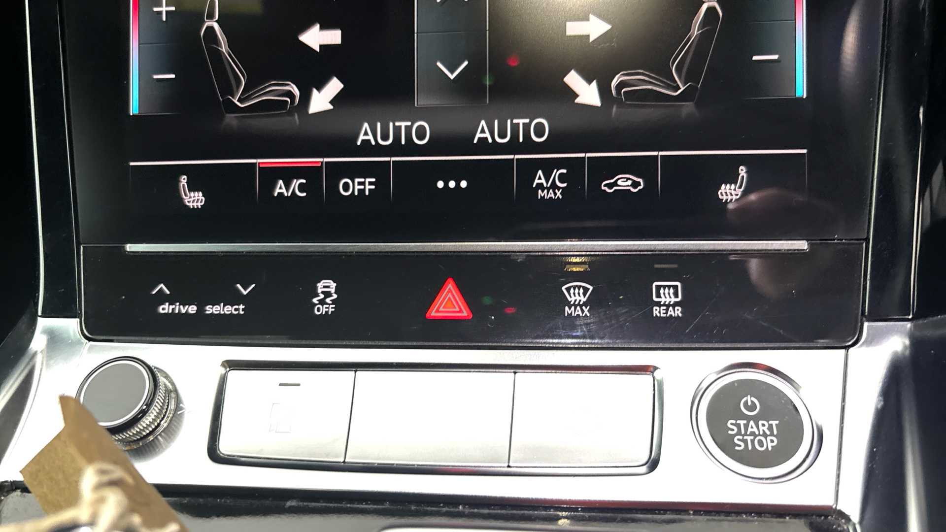 4049871 230kW 50 Quattro 71kWh Black Edition 5dr Auto