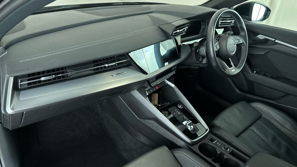 AUDI A3 Image 10