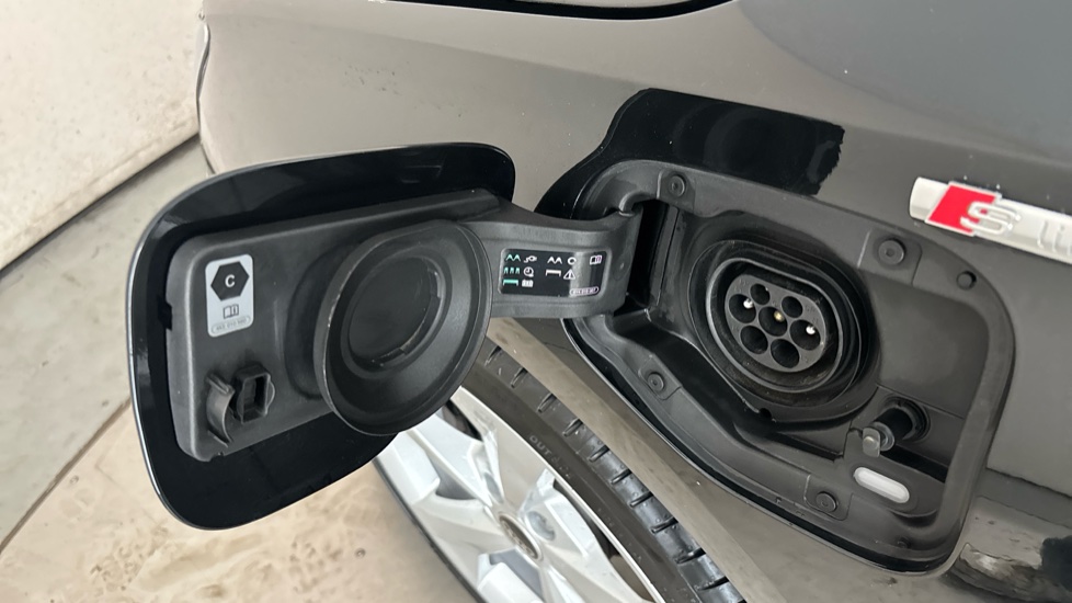 AUDI A3 Image 21
