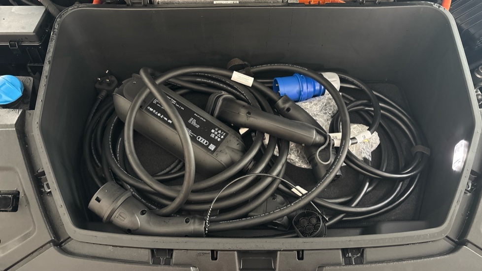 AUDI E-TRON Image 22