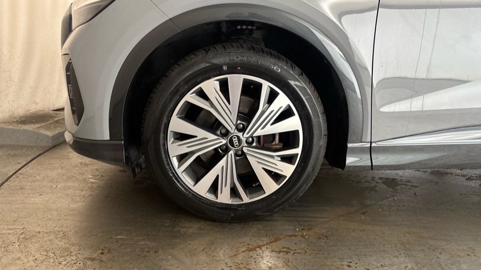 AUDI Q4 Image 17