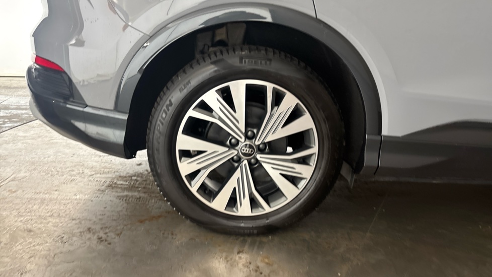 AUDI Q4 Image 19