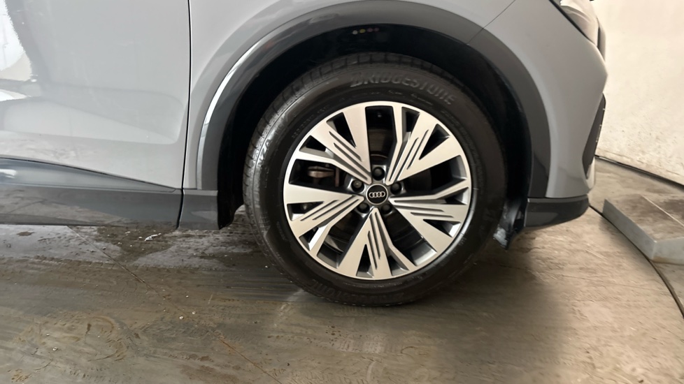 AUDI Q4 Image 20