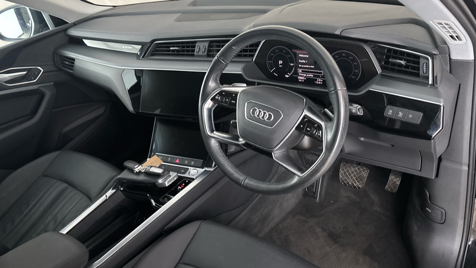 AUDI E-TRON Image 9