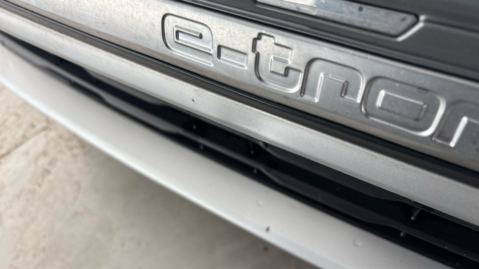 AUDI Q4 Dent