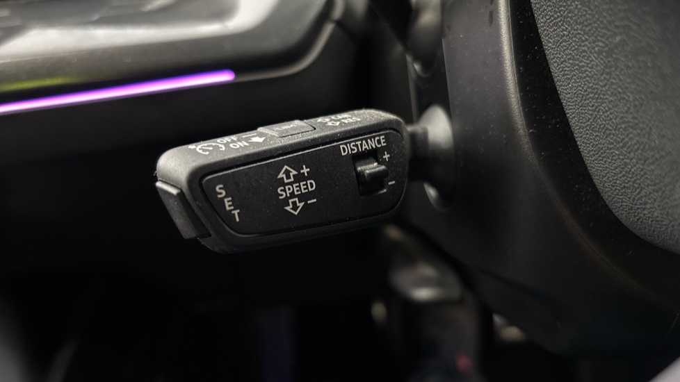 AUDI Q4 cruise control