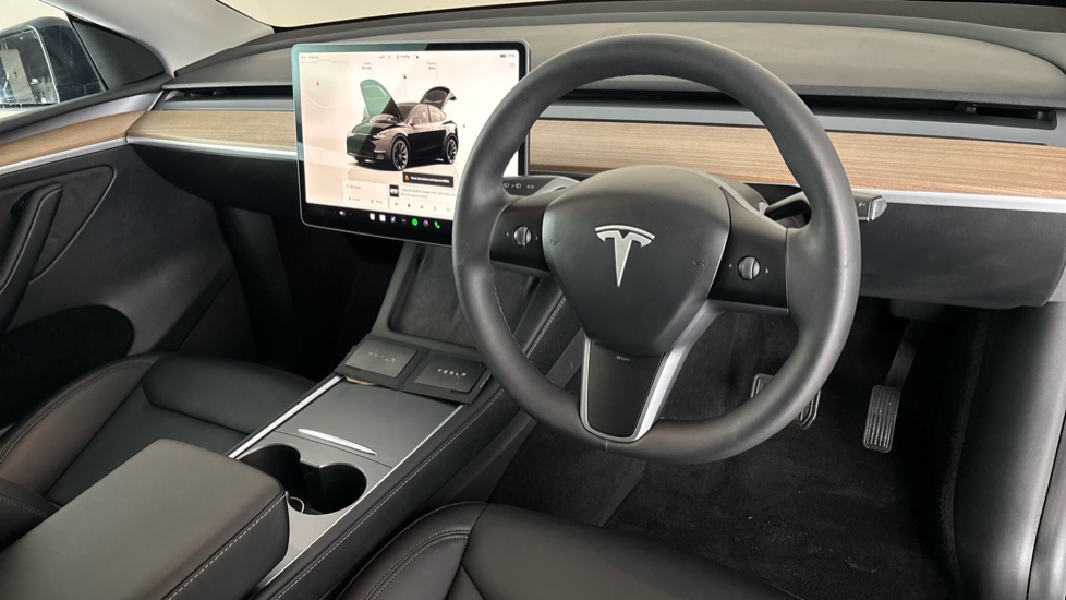 Tesla Model Y Image 9