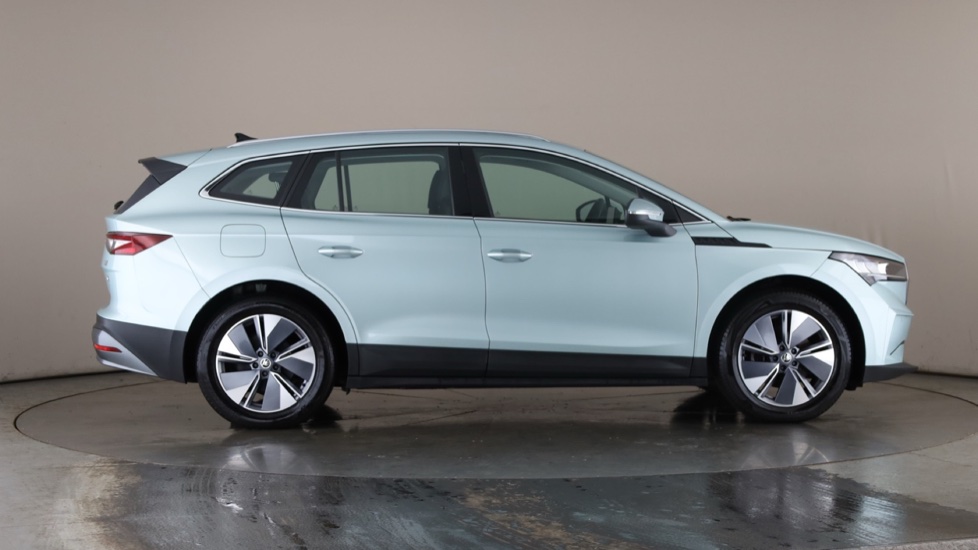 SKODA ENYAQ Image 6