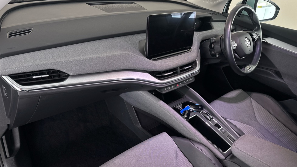 SKODA ENYAQ Image 10