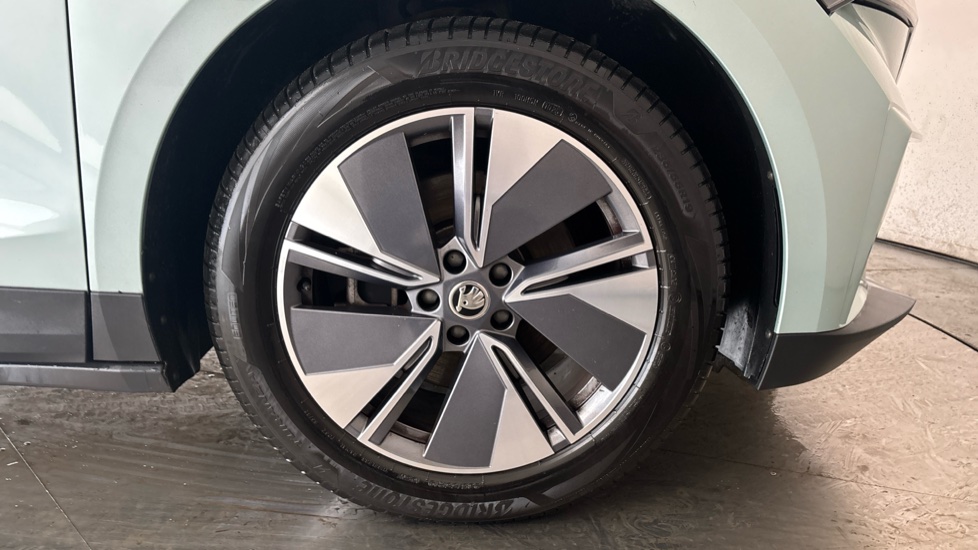 SKODA ENYAQ Image 20