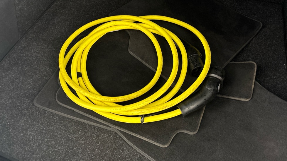 SKODA ENYAQ Image 22