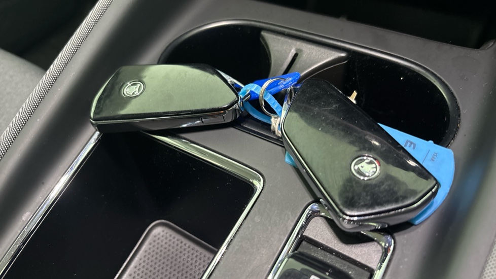SKODA ENYAQ 2 keys