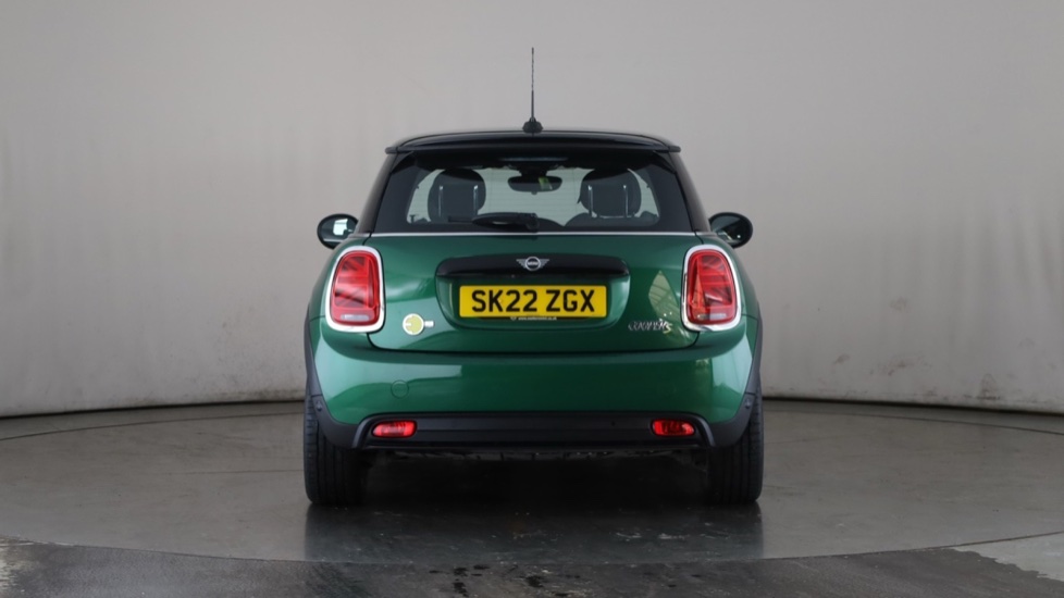 MINI HATCHBACK Image 4